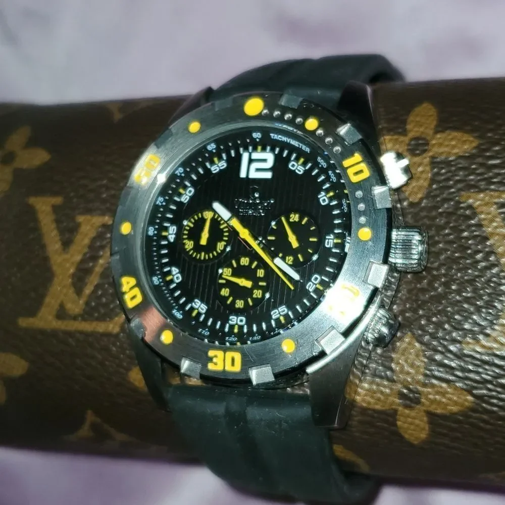 Mens Large Victory Instruments 5077 Chrono Watch Black & Yellow Date‎ 3 Subdials